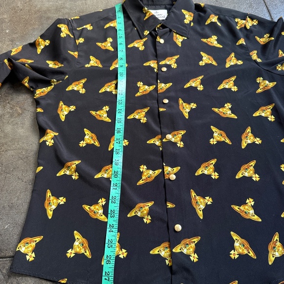 Vivienne Westwood All Over Orb Print Cropped Shirt w/ Metallic Buttons - Picture 7 of 14
